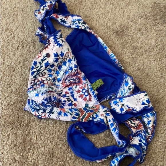 Becca bikini top - Picture 2 of 3